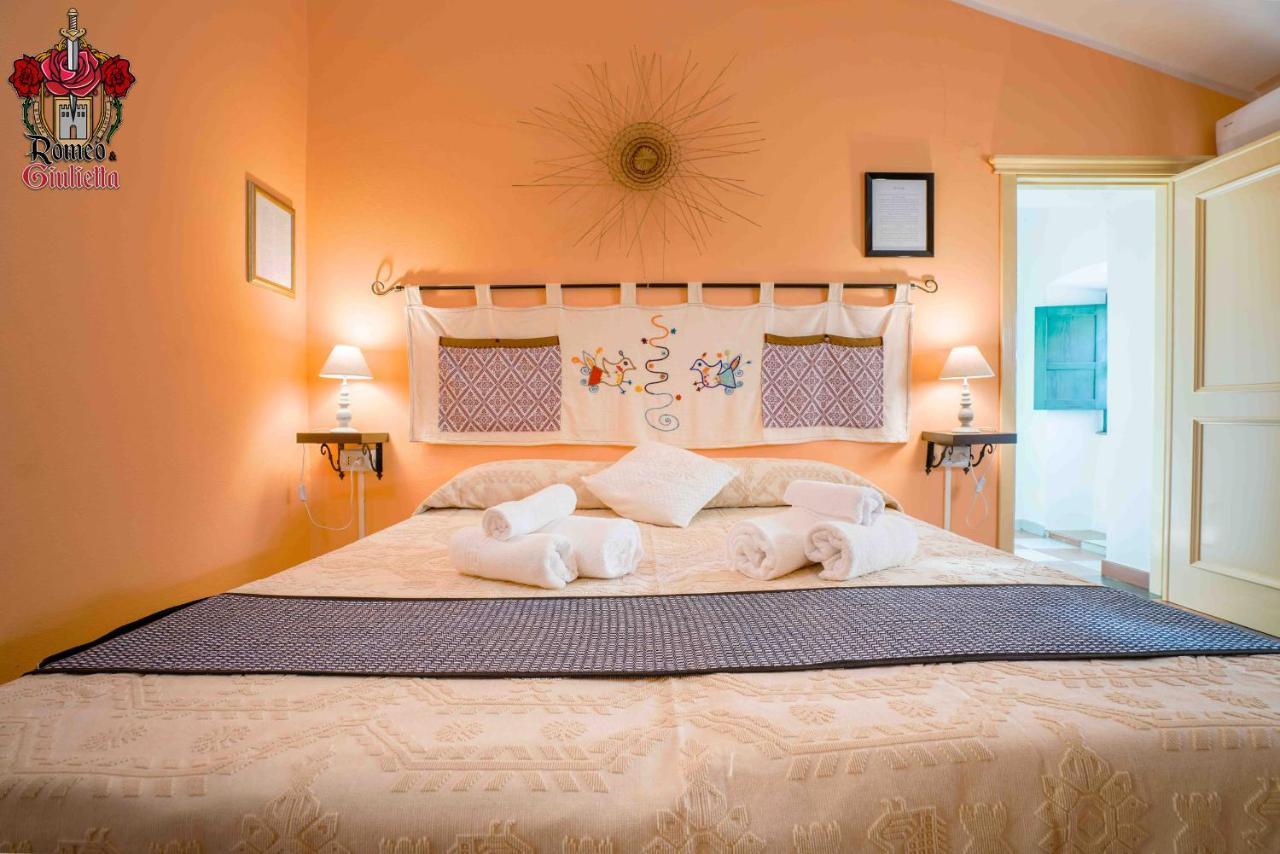 Romeo&Giulietta rooms Bosa Esterno foto